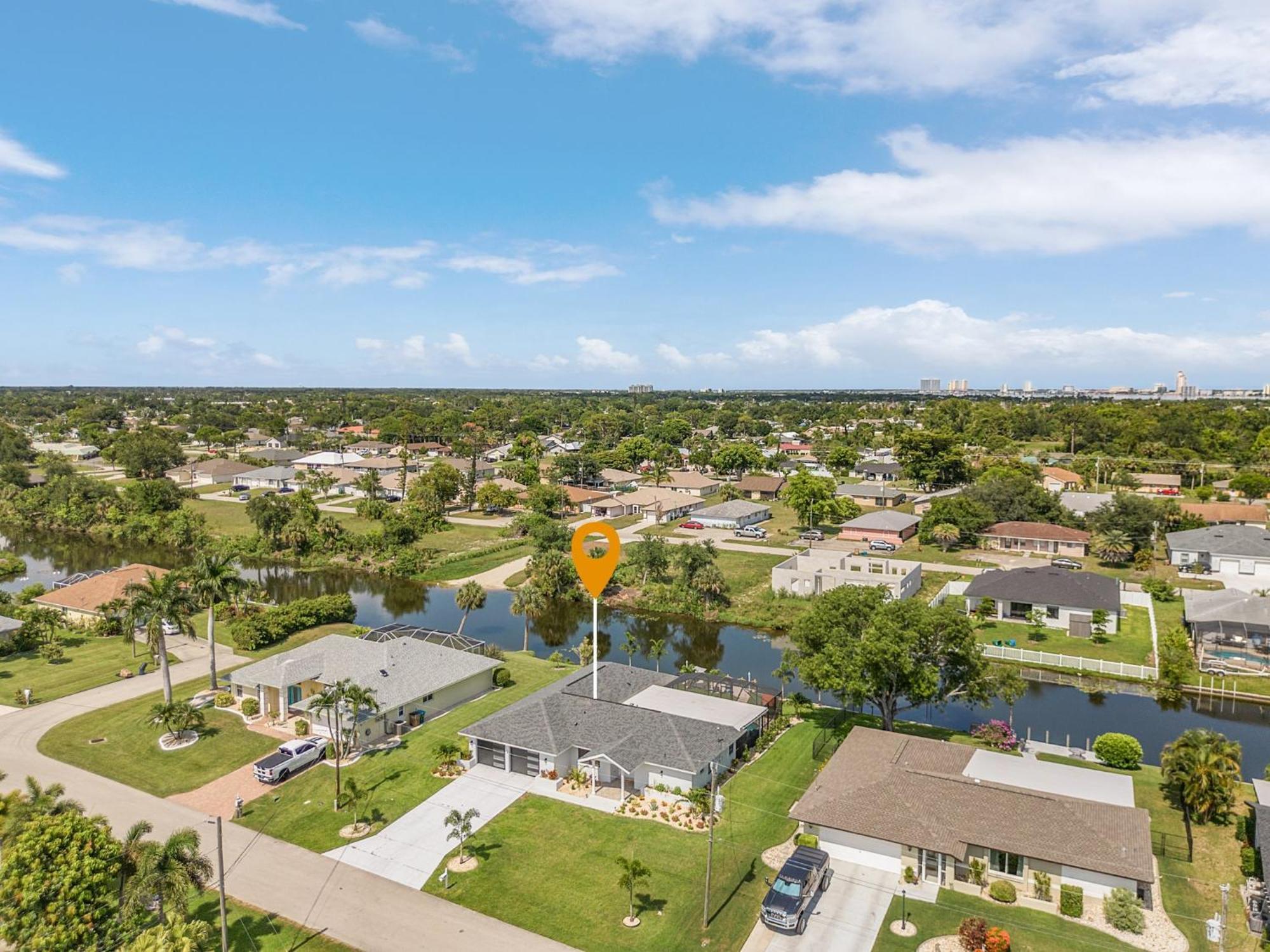 Cozy Retreat, Heated Pool, Water Canal, Bikes,3 Bedroom Cape Coral Exterior photo
