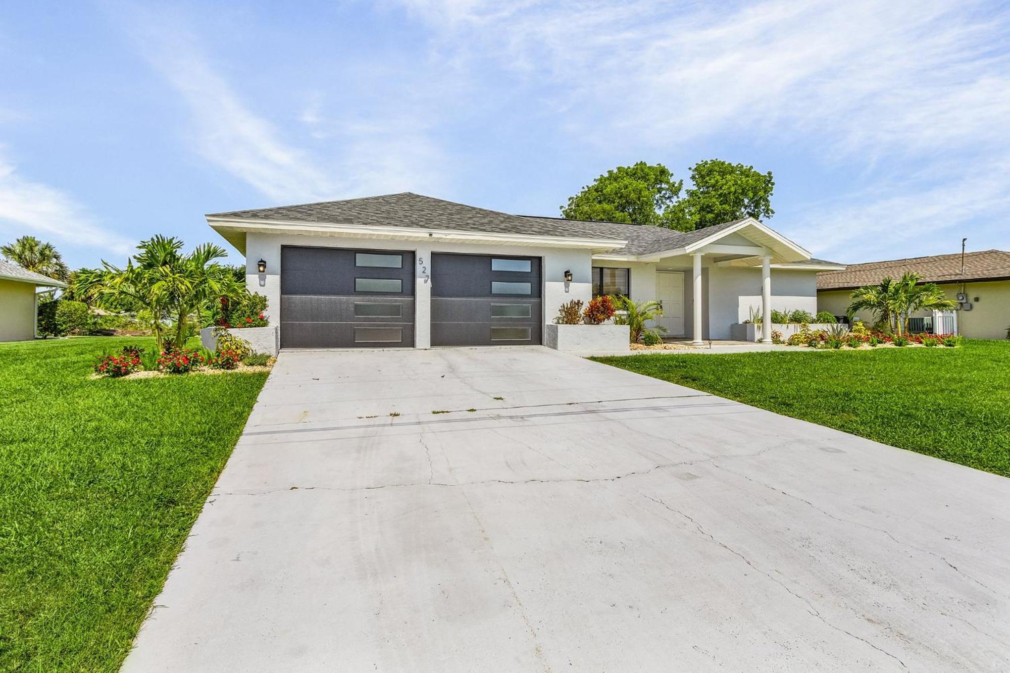 Cozy Retreat, Heated Pool, Water Canal, Bikes,3 Bedroom Cape Coral Exterior photo